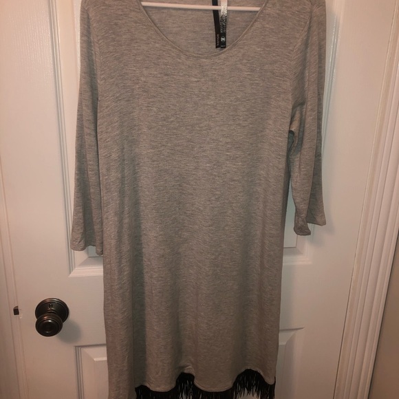 Kensie mid length dress with fringe - Picture 2 of 7